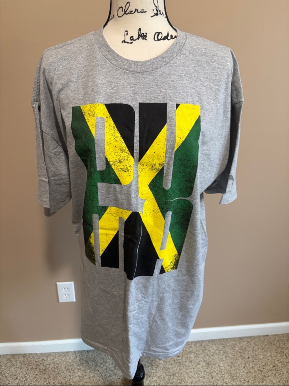 PUMA Graphic T-Shirt - size XL